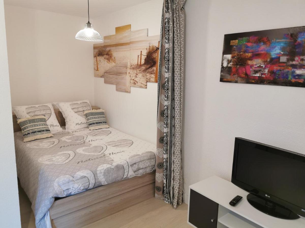 Studio Calme Avec Parking Saint-Pierre-du-Mont  Экстерьер фото